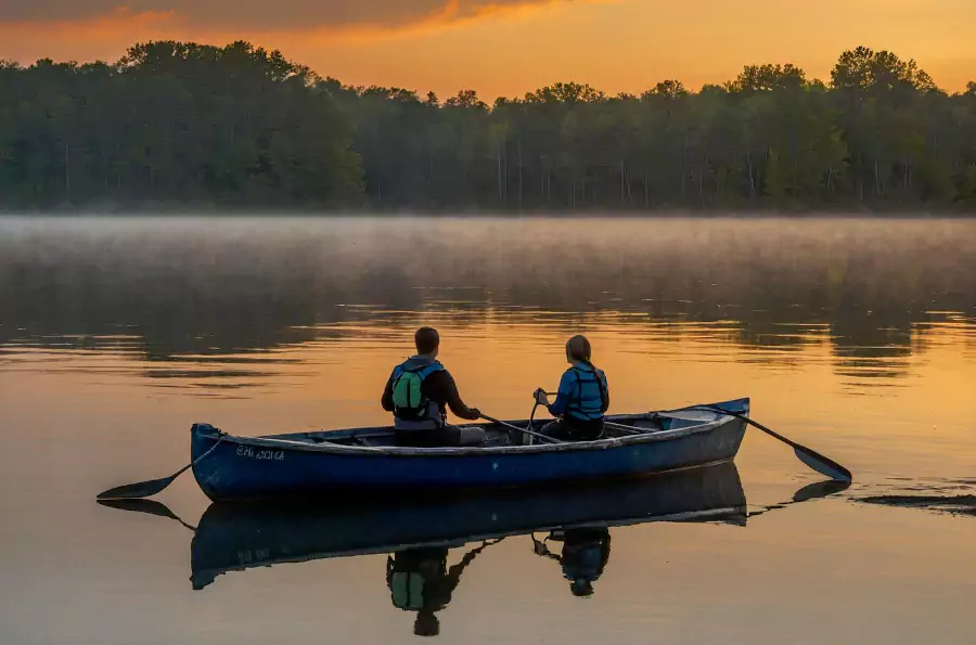 Scenic Boating Experiences in Guhagar