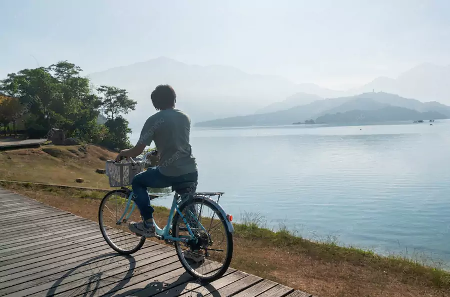 Scenic Coastal Cycling Routes in Guhagar